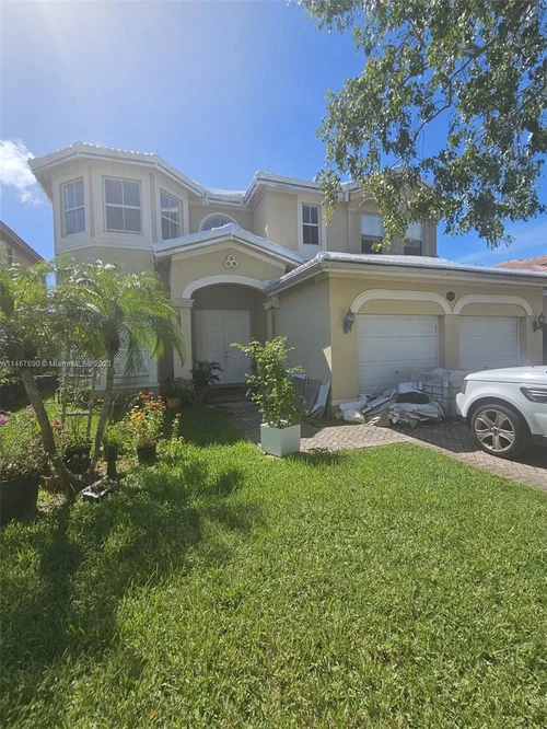 16536 SW 54th St, Miami FL 33185