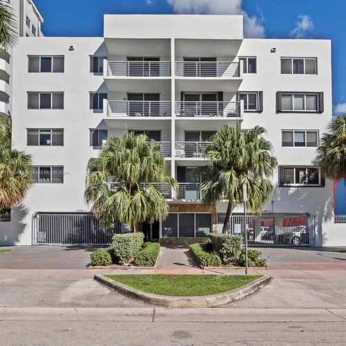 1605 Bay Rd # 503, Miami Beach FL 33139