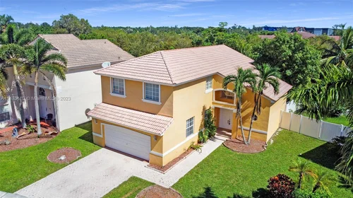 261 SW 192nd Ter, Pembroke Pines FL 33029