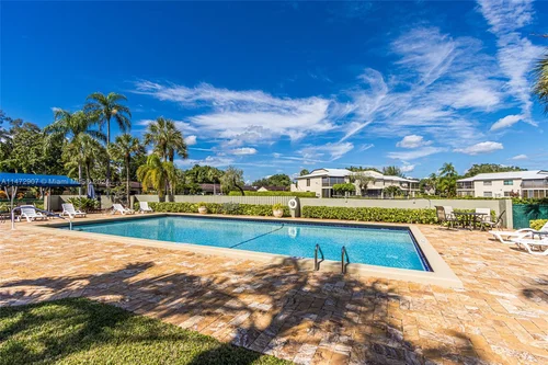 8566 Casa Del Lago # H, Boca Raton FL 33433