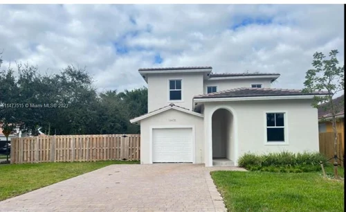 16435 SW 82nd Ter, Miami FL 33193
