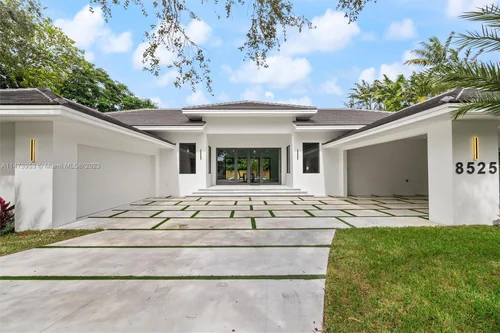 8525 SW 122nd St, Miami FL 33156