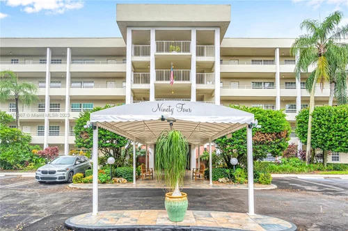808 Cypress Blvd # 302, Pompano Beach FL 33069