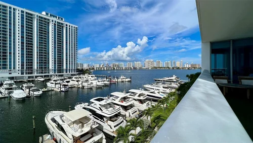 17111 Biscayne Blvd # 401, North Miami Beach FL 33160