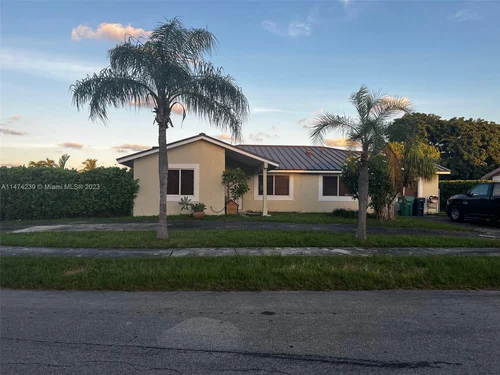 5305 SW 135th Ct, Miami FL 33175