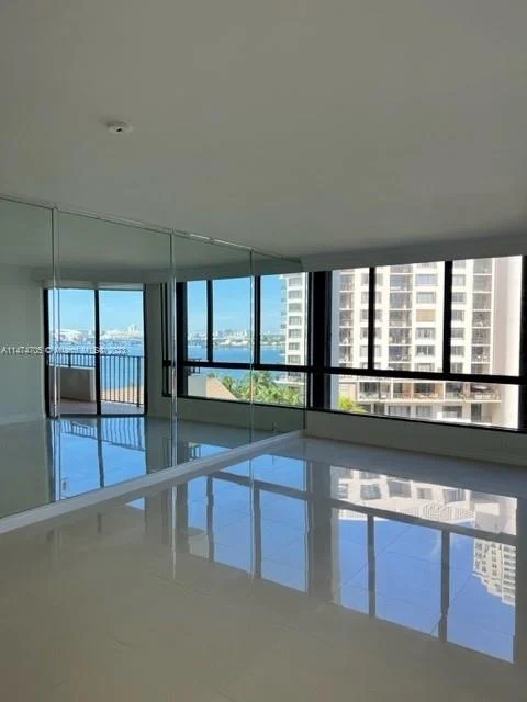 520 Brickell Key Dr # A902, Miami FL 33131