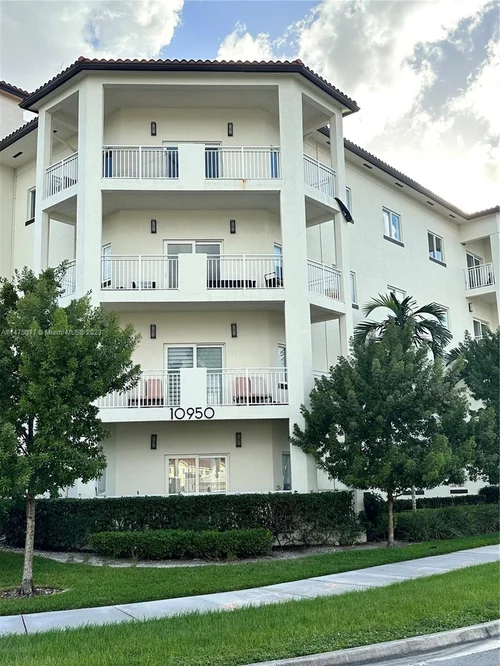 10950 NW 82nd St # 421, Doral FL 33178
