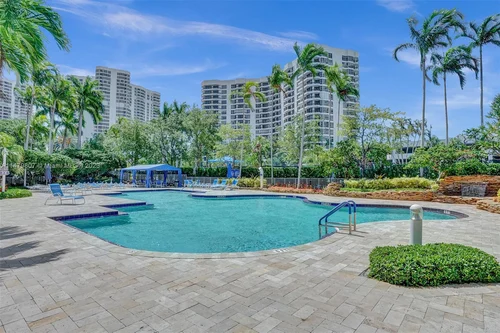 3500 Mystic Pointe Dr # 308, Aventura FL 33180