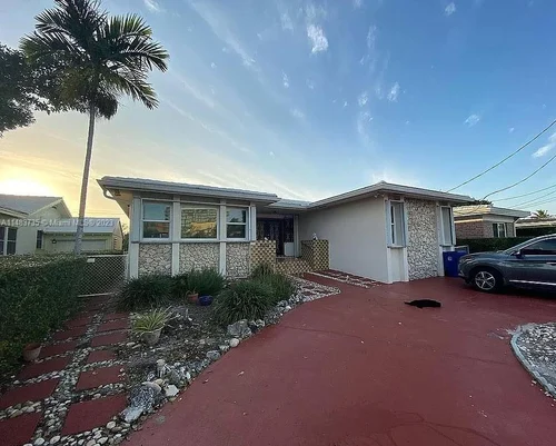8852 Abbott Ave, Surfside FL 33154