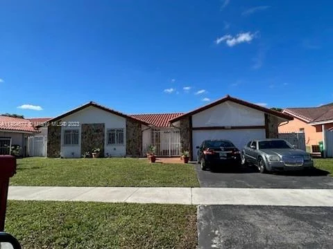 20118 NW 58th Pl, Hialeah FL 33015