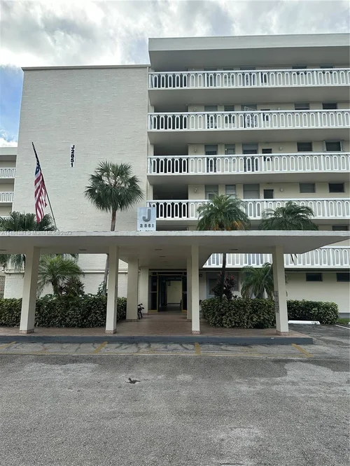 2851 Leonard Dr # J106, Aventura FL 33160