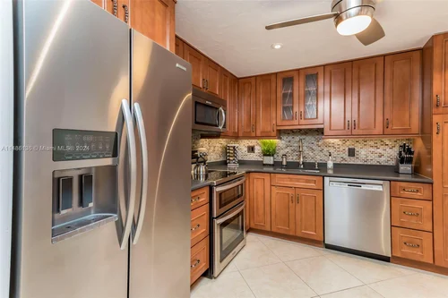 4751 NW 21st St # 400, Lauderhill FL 33313