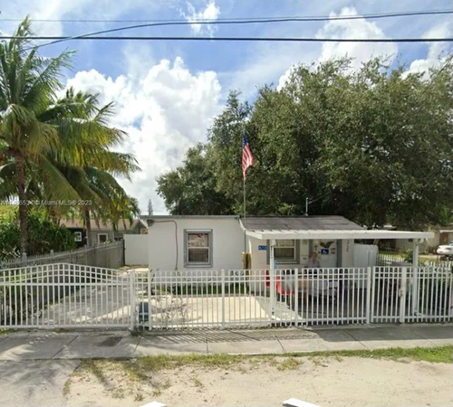 1720 NW 93rd Ter, Miami FL 33147