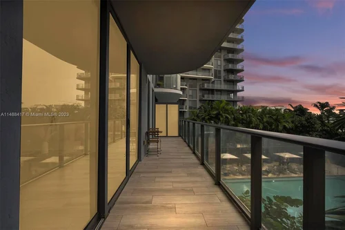 121 NE 34th St # 909, Miami FL 33137