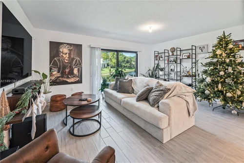 6007 Woods Edge Cir # 6007, Riviera Beach FL 33410