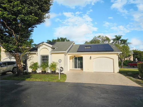9901 NW 51st Ln, Doral FL 33178