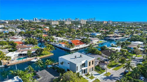 1925 N Hibiscus Dr, North Miami FL 33181