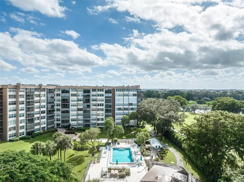 900 Saint Charles Pl # L1, Pembroke Pines FL 33026