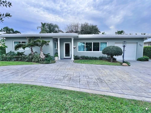 330 Cascade Ln, Palm Beach Shores FL 33404