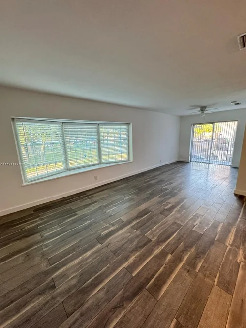 5416 NW 18 # 3M, Lauderhill FL 33313