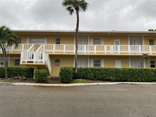 560 SE 2nd Ave # H24, Deerfield Beach FL 33441
