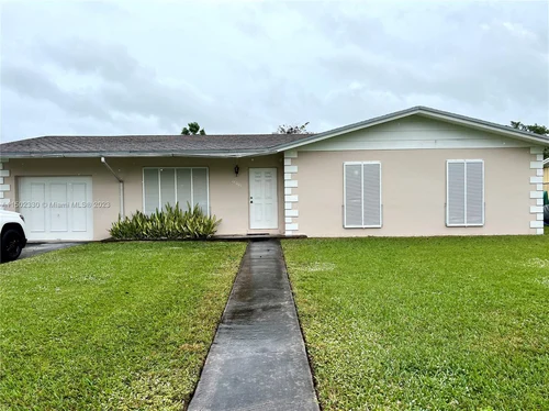 18001 SW 91st Ave, Palmetto Bay FL 33157