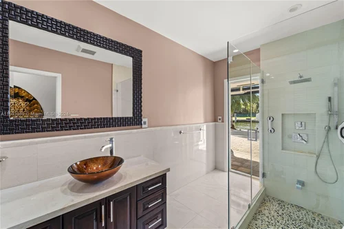 7300 Belle Meade Island Dr, Miami FL 33138