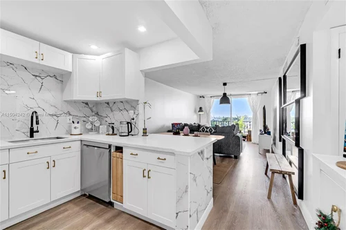 1465 NE 123rd St # 711, North Miami FL 33161