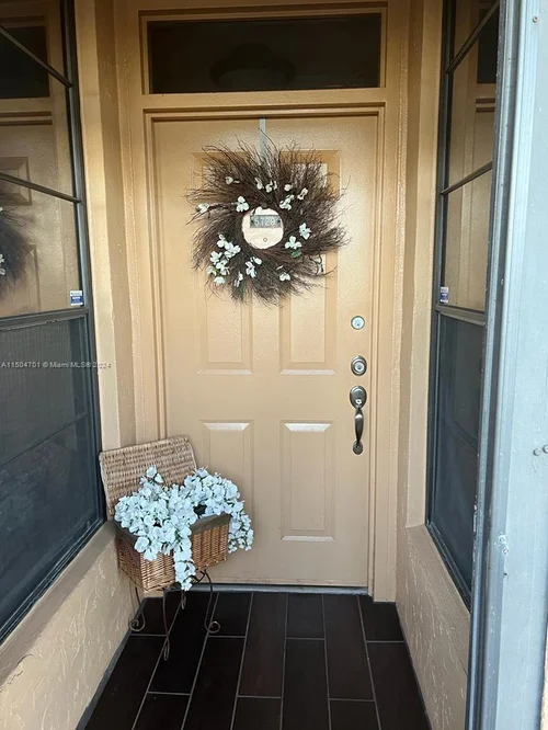 5729 Coral Lake Dr # 305, Margate FL 33063