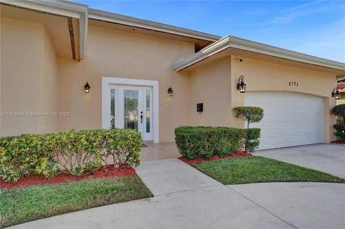 2171 NW 33rd Ave, Lauderdale Lakes FL 33311