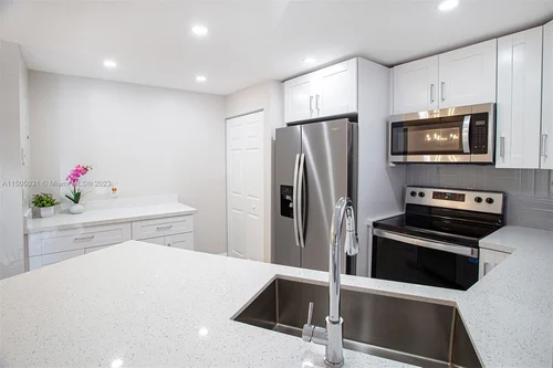 7527 S Oriole Blvd # 101, Delray Beach FL 33446