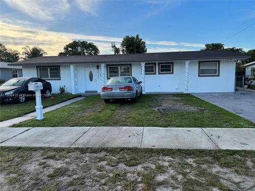 3970 NW 174th St, Miami Gardens FL 33055