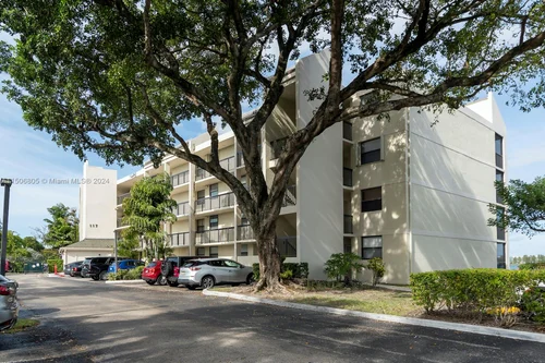 117 Lake Emerald Dr # 105, Oakland Park FL 33309