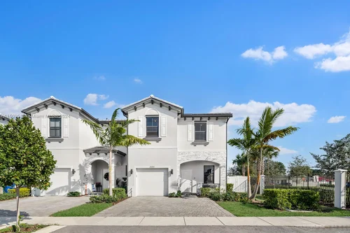 20301 NW 4th Ct # 20301, Miami Gardens FL 33169