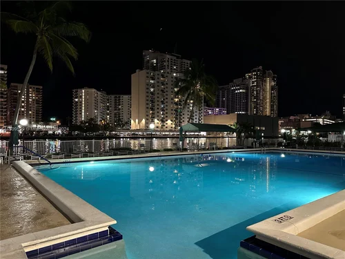 1000 Parkview Dr # 1025, Hallandale Beach FL 33009