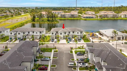 523 NW 203rd St, Miami Gardens FL 33169