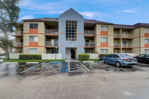 18870 NW 57th Ave # 201, Hialeah FL 33015