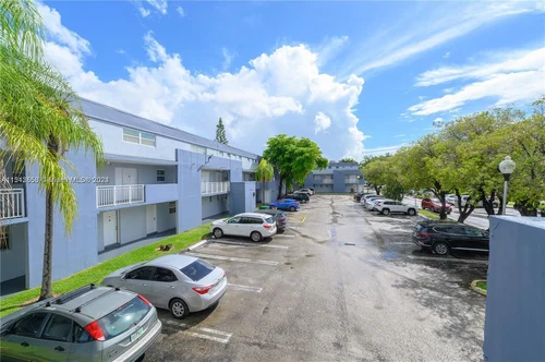 9375 Fontainebleau Blvd # L417, Miami FL 33172