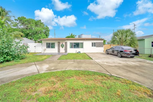 561 NE 61st St, Oakland Park FL 33334