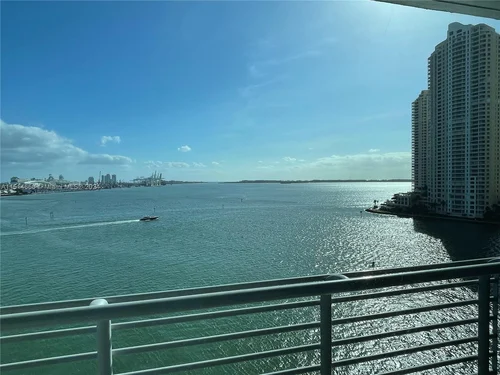 335 S Biscayne Blvd # 1012, Miami FL 33131