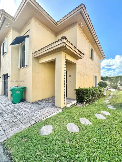 11115 W Okeechobee Rd # 168, Hialeah Gardens FL 33018