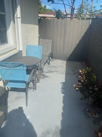 3572 NW 39th Ave, Lauderdale Lakes FL 33309