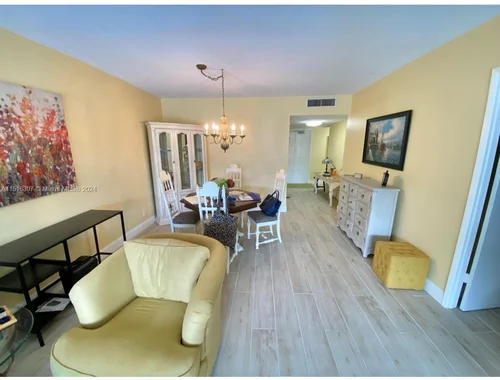 3150 N Palm Aire Dr # 404, Pompano Beach FL 33069