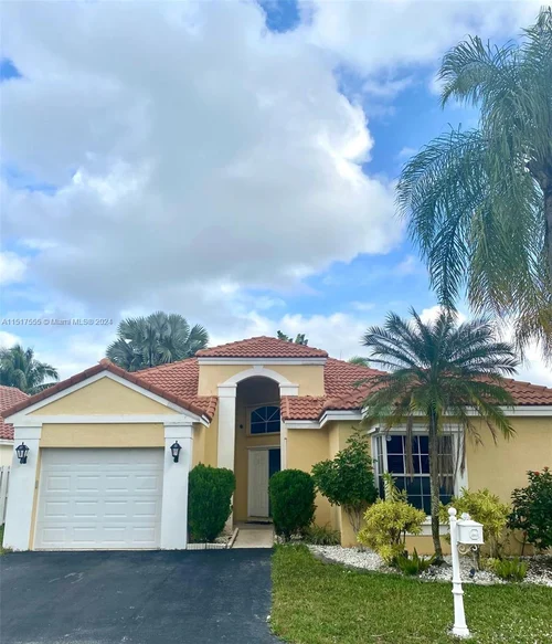 325 Somerset Way, Weston FL 33326