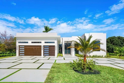 11601 NW 27th St, Plantation FL 33323