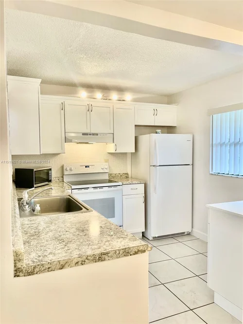 10581 Royal Palm Blvd # 10581, Coral Springs FL 33065