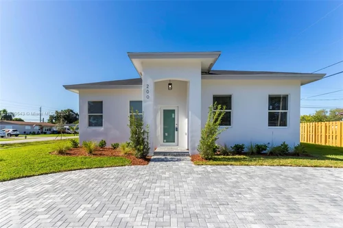200 N 66th Ave, Hollywood FL 33024
