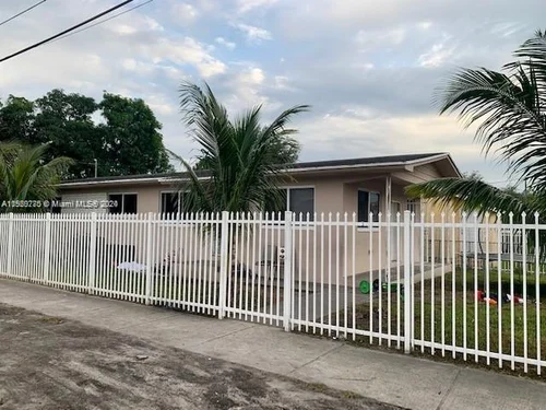 7521 NW 14th Ave, Miami FL 33147