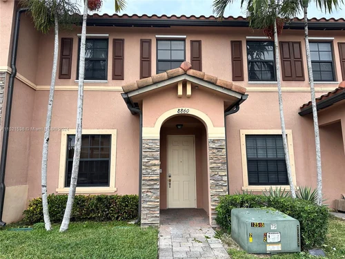8860 W 35th Way, Hialeah FL 33018
