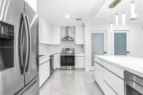 7616 NW 182nd Ter # 203, Hialeah FL 33015